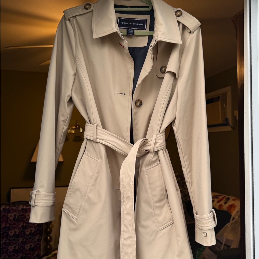 Tommy Hilfiger Women's Beige Trench Coat